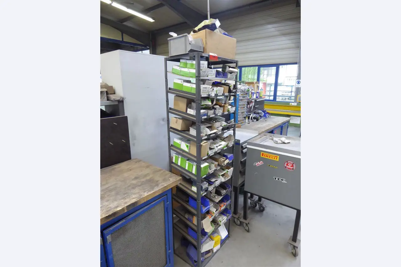 Equipement d'entreprise et de commerce dans le domaine de la construction métallique et de la soudure<br>.-2