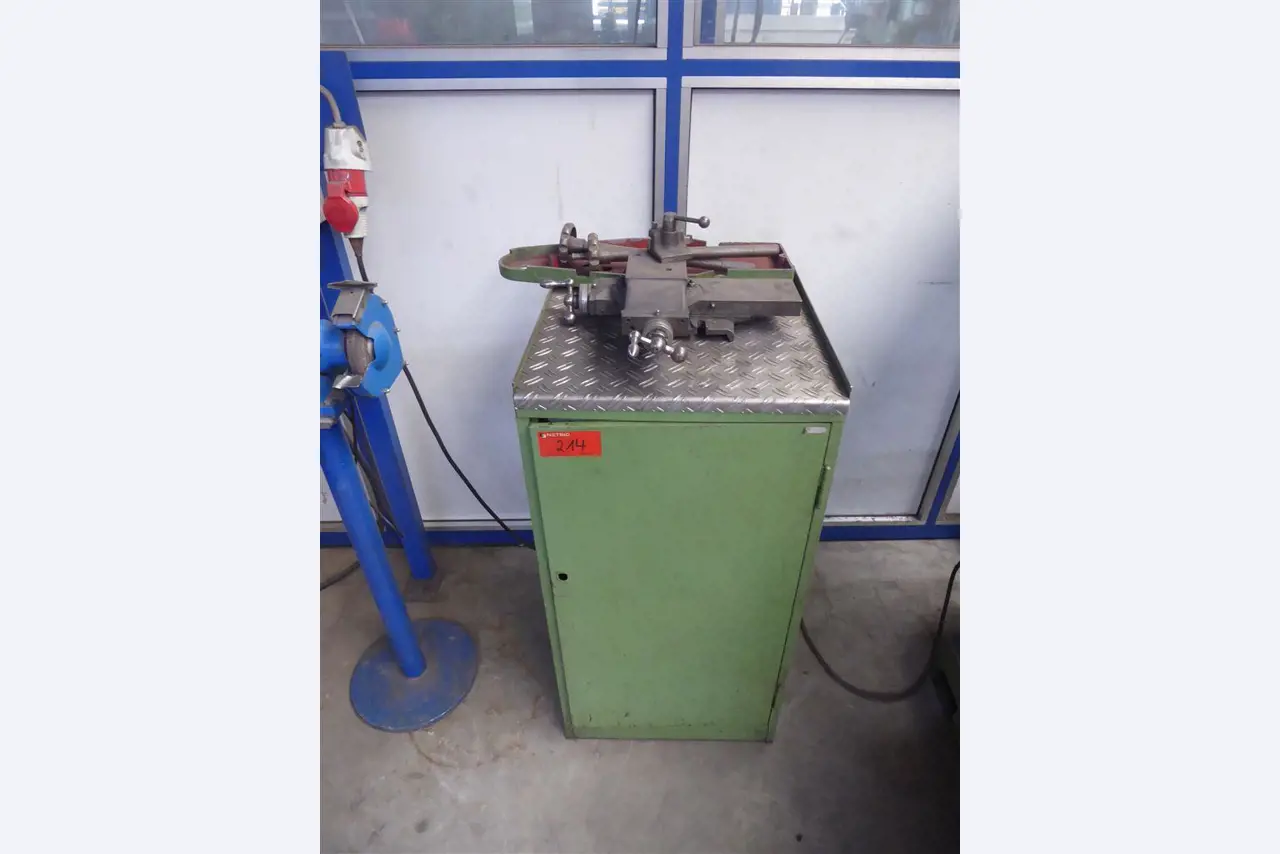 Equipamento operacional e comercial no domínio da construção em aço e metal, tecnologia de soldadura<br>-10