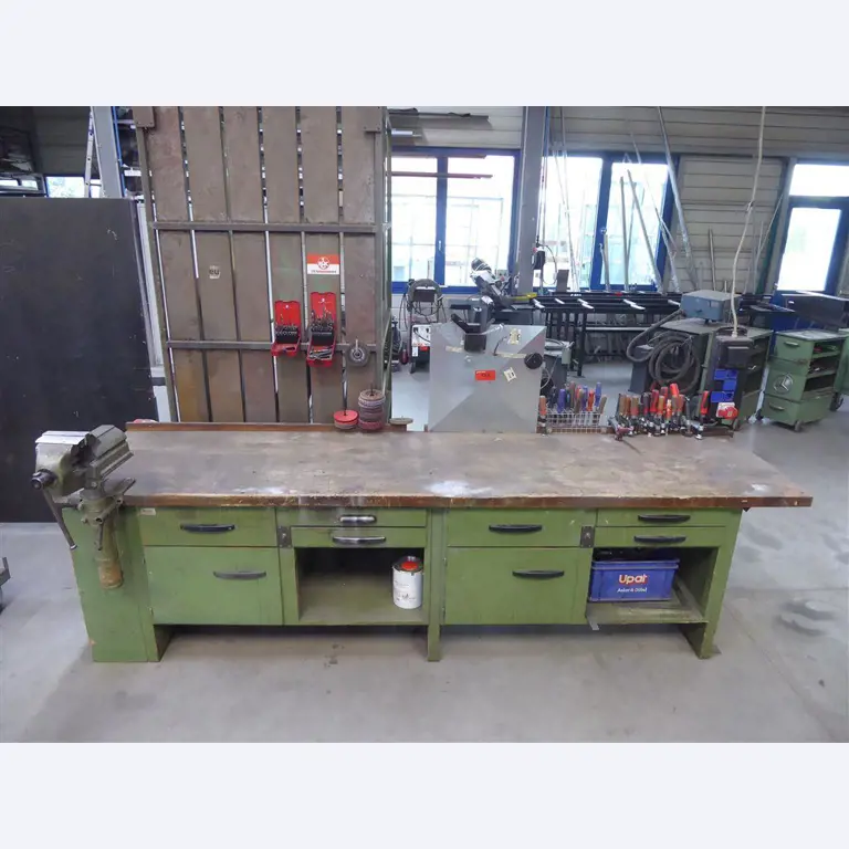 Betriebs- und Geschäftsausstattung aus dem Bereich Stahl- und Metallbau, Schweißtechnik<br>-1