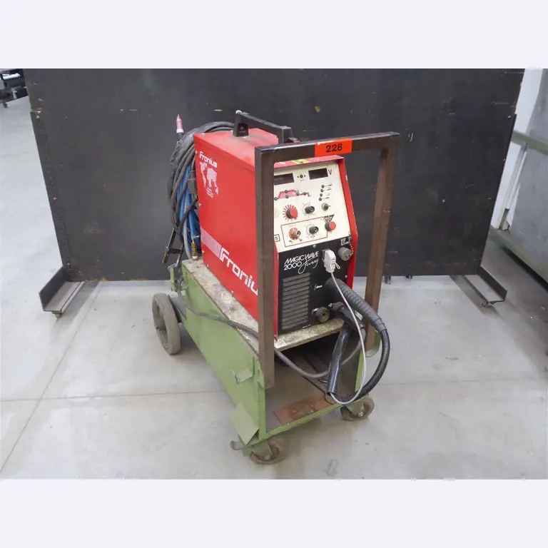 Equipamento operacional e comercial no domínio da construção em aço e metal, tecnologia de soldadura<br>-1