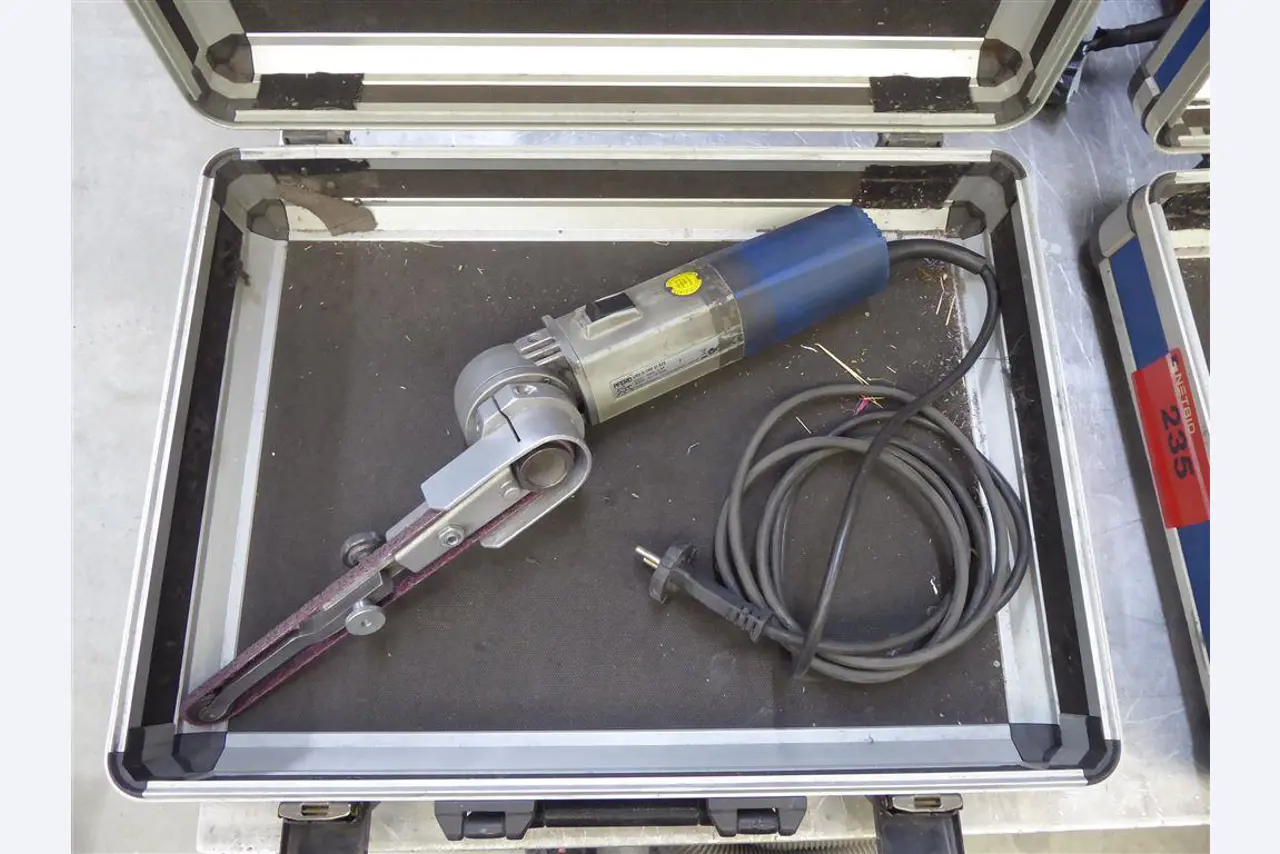 factory and office equipment from the steel and metal construction sector, welding technology<br>-1