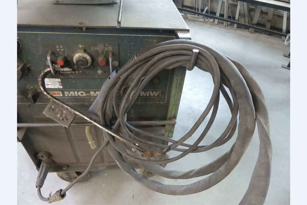 factory and office equipment from the steel and metal construction sector, welding technology<br>-5