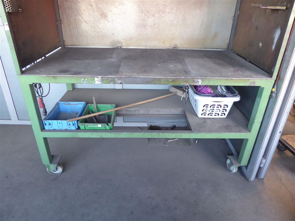 Equipement d'entreprise et de commerce dans le domaine de la construction métallique et de la soudure<br>.-2