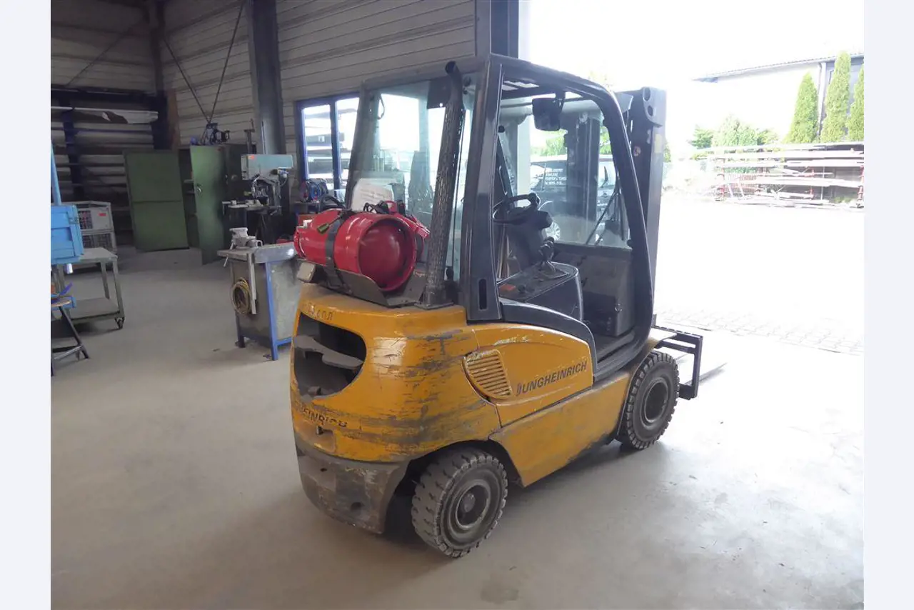 Equipamento operacional e comercial no domínio da construção em aço e metal, tecnologia de soldadura<br>-3