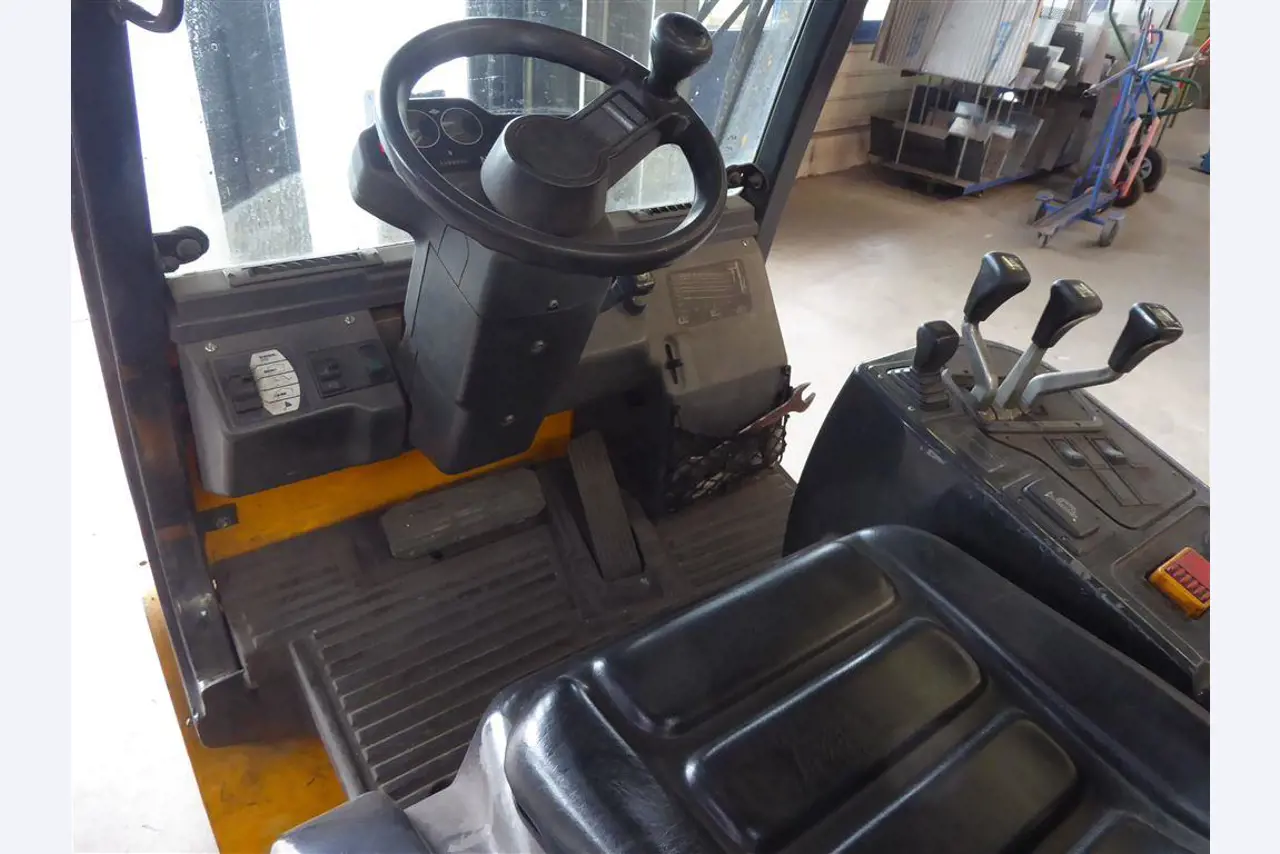 Equipamento operacional e comercial no domínio da construção em aço e metal, tecnologia de soldadura<br>-6