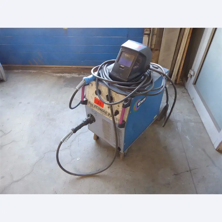 Equipement d'entreprise et de commerce dans le domaine de la construction métallique et de la soudure<br>.-1