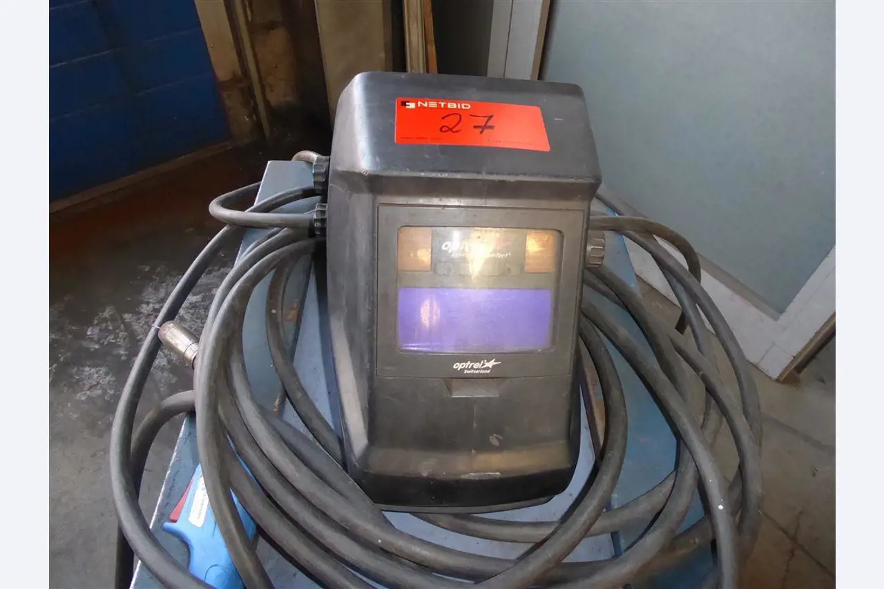 Equipement d'entreprise et de commerce dans le domaine de la construction métallique et de la soudure<br>.-4