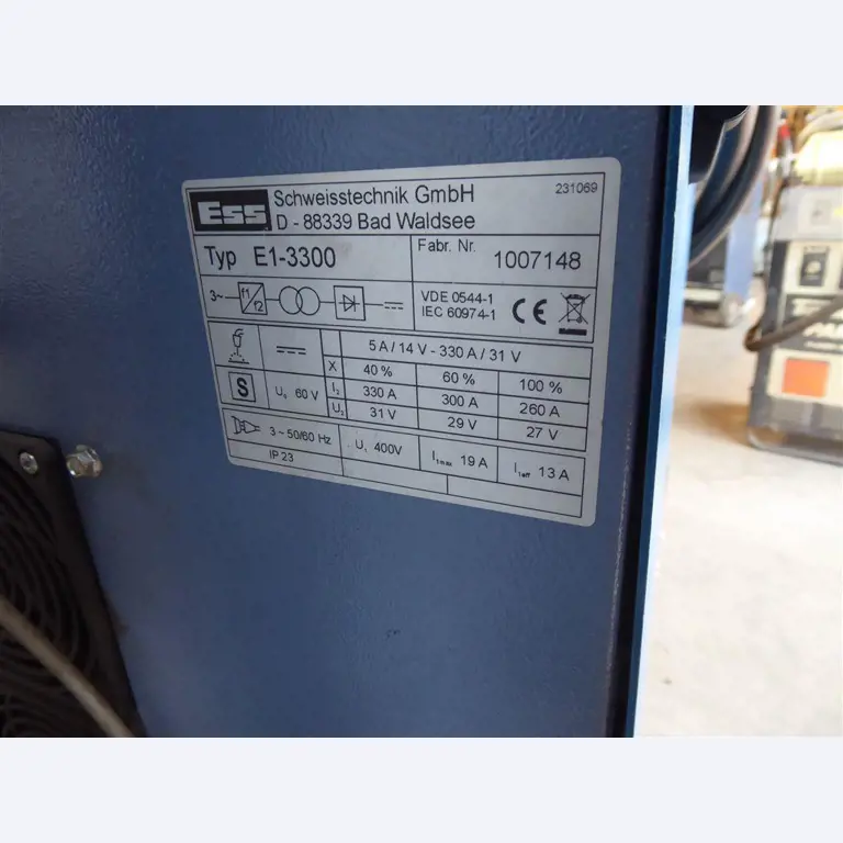 Equipement d'entreprise et de commerce dans le domaine de la construction métallique et de la soudure<br>.-4