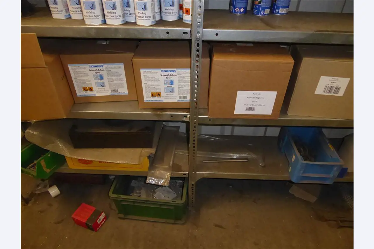 Equipement d'entreprise et de commerce dans le domaine de la construction métallique et de la soudure<br>.-2