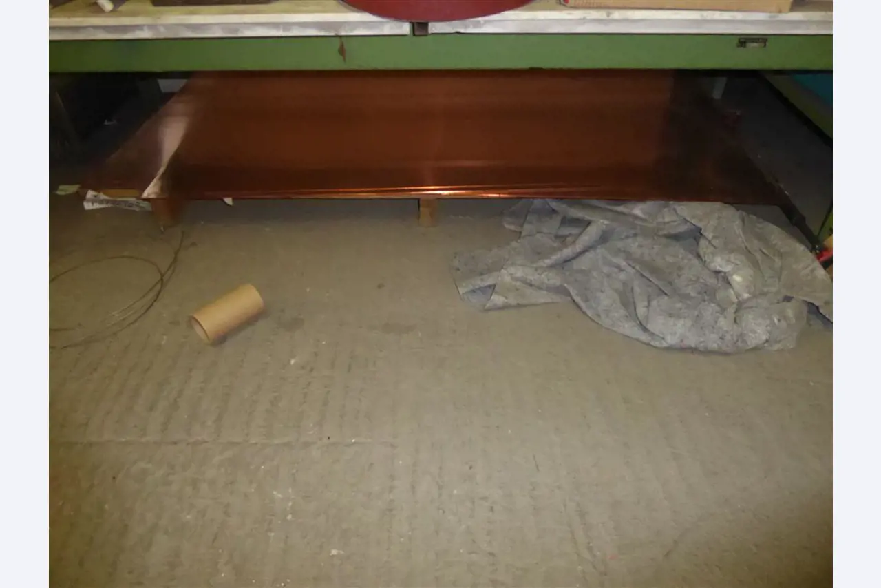 Equipement d'entreprise et de commerce dans le domaine de la construction métallique et de la soudure<br>.-9