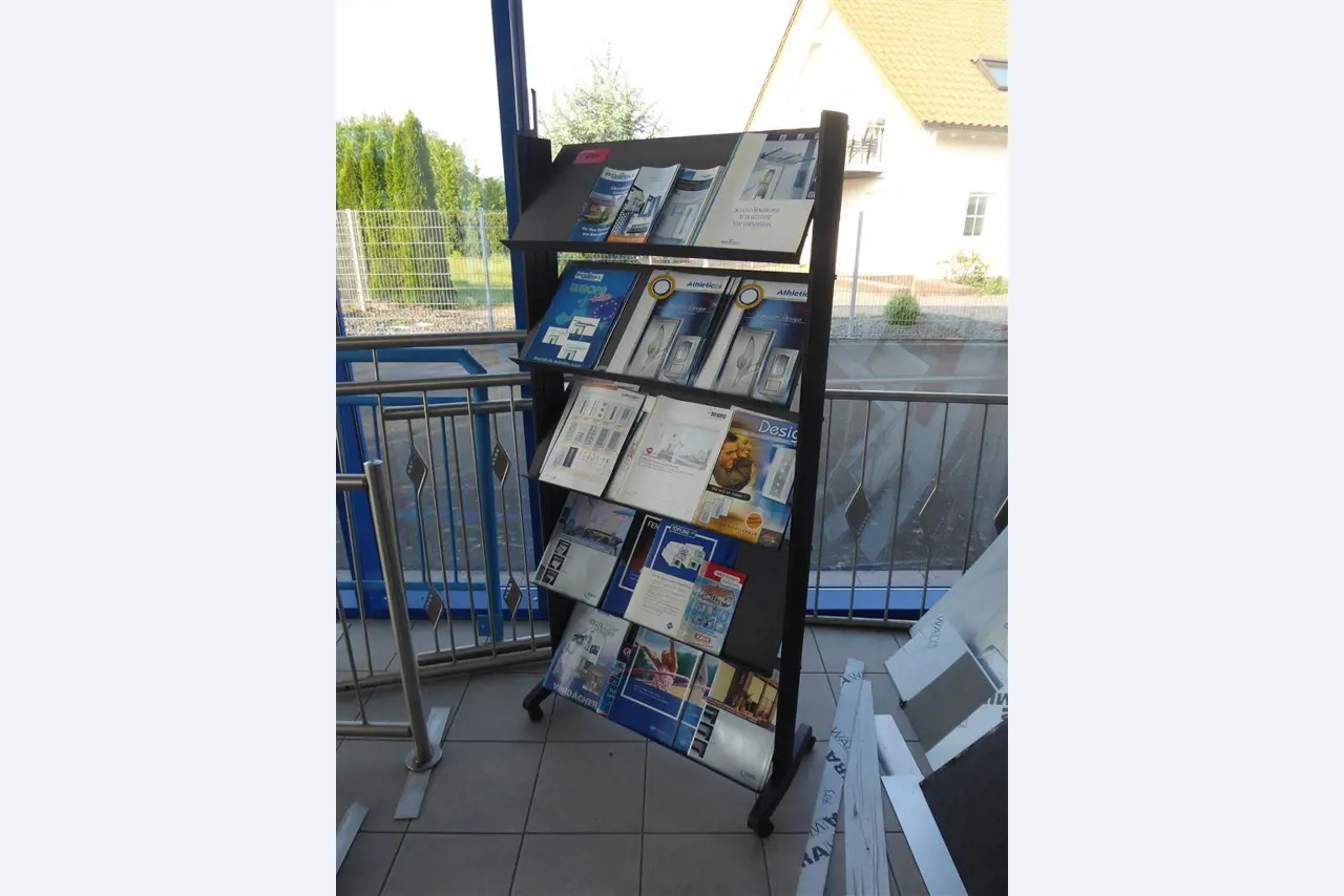 factory and office equipment from the steel and metal construction sector, welding technology<br>-1