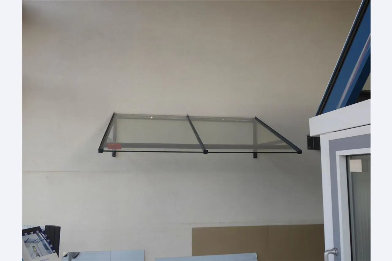 factory and office equipment from the steel and metal construction sector, welding technology<br>-1
