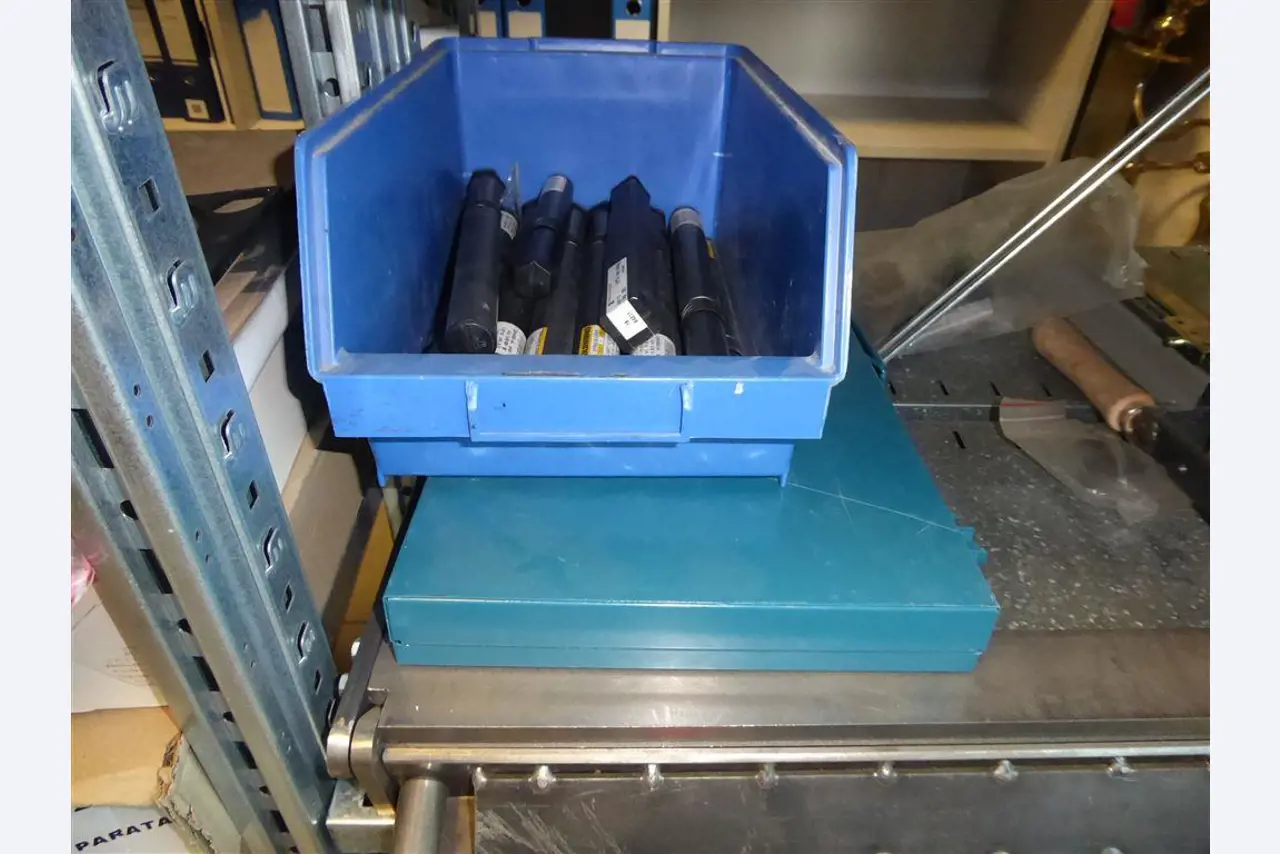 Equipamento operacional e comercial no domínio da construção em aço e metal, tecnologia de soldadura<br>-12