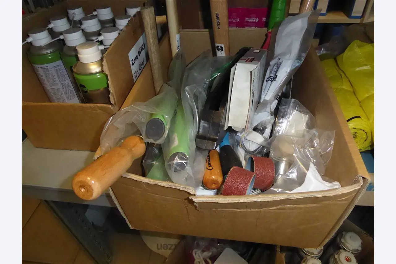 Equipamento operacional e comercial no domínio da construção em aço e metal, tecnologia de soldadura<br>-14