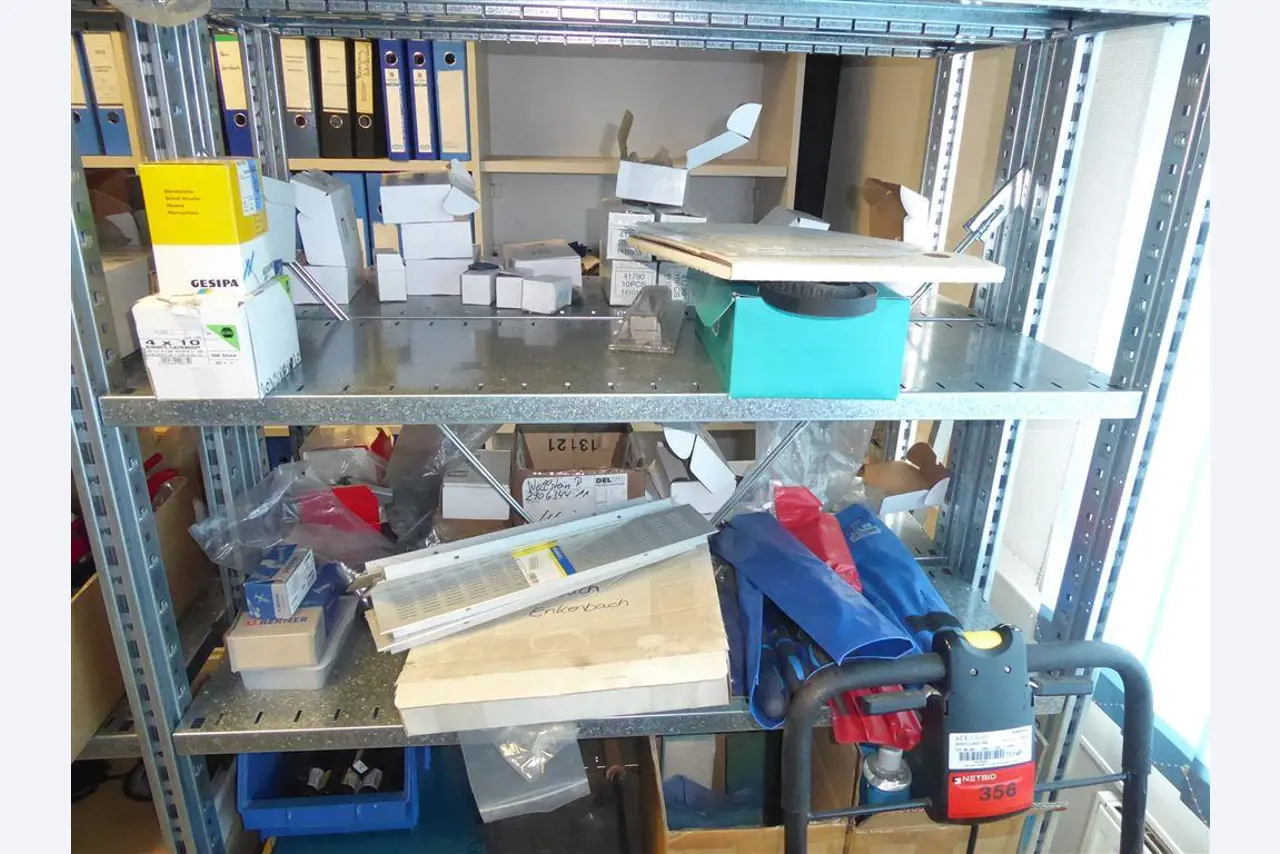 Equipamento operacional e comercial no domínio da construção em aço e metal, tecnologia de soldadura<br>-1