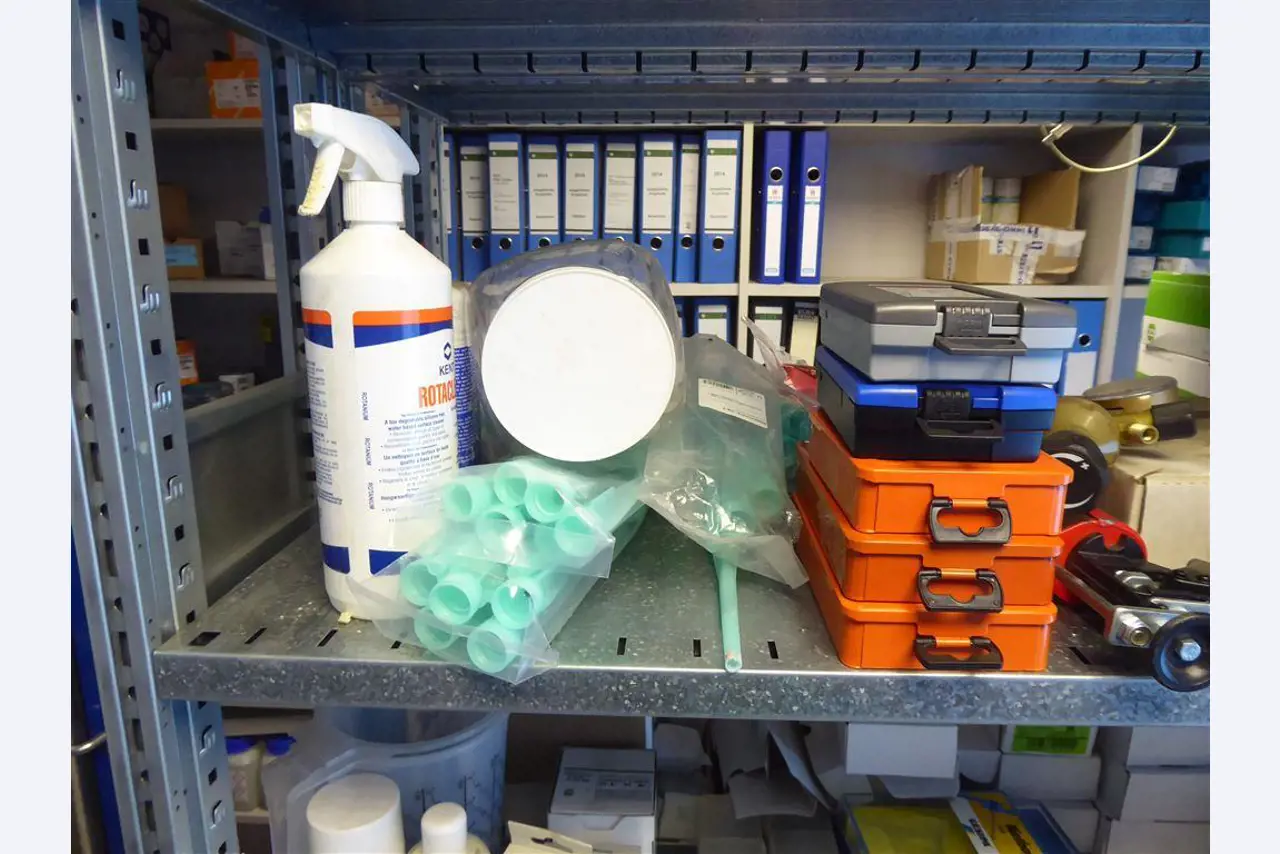 Equipamento operacional e comercial no domínio da construção em aço e metal, tecnologia de soldadura<br>-5