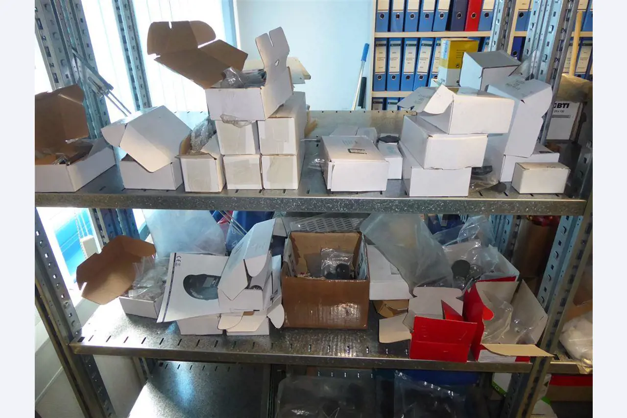 Equipamento operacional e comercial no domínio da construção em aço e metal, tecnologia de soldadura<br>-8