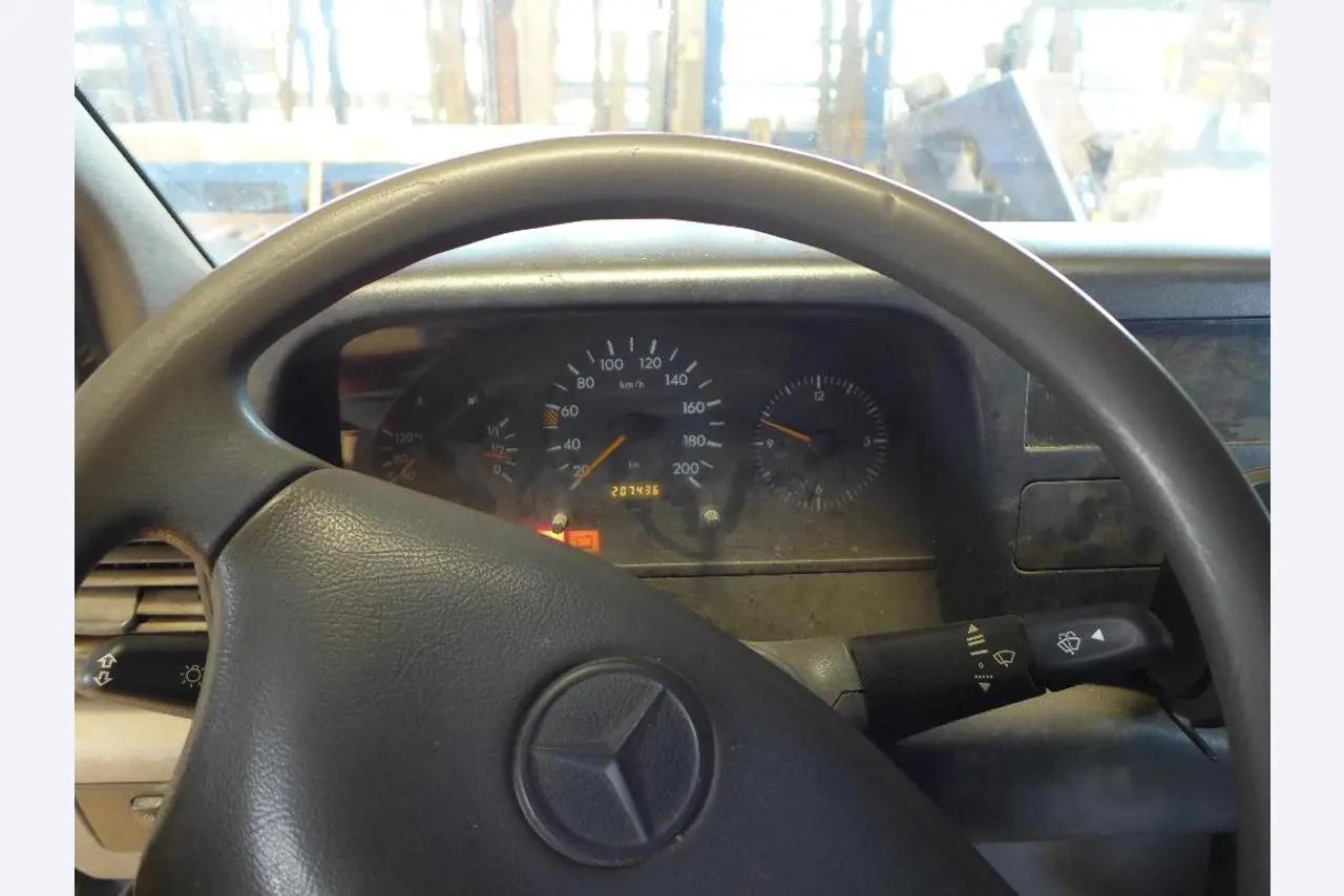 Equipamento operacional e comercial no domínio da construção em aço e metal, tecnologia de soldadura<br>-12