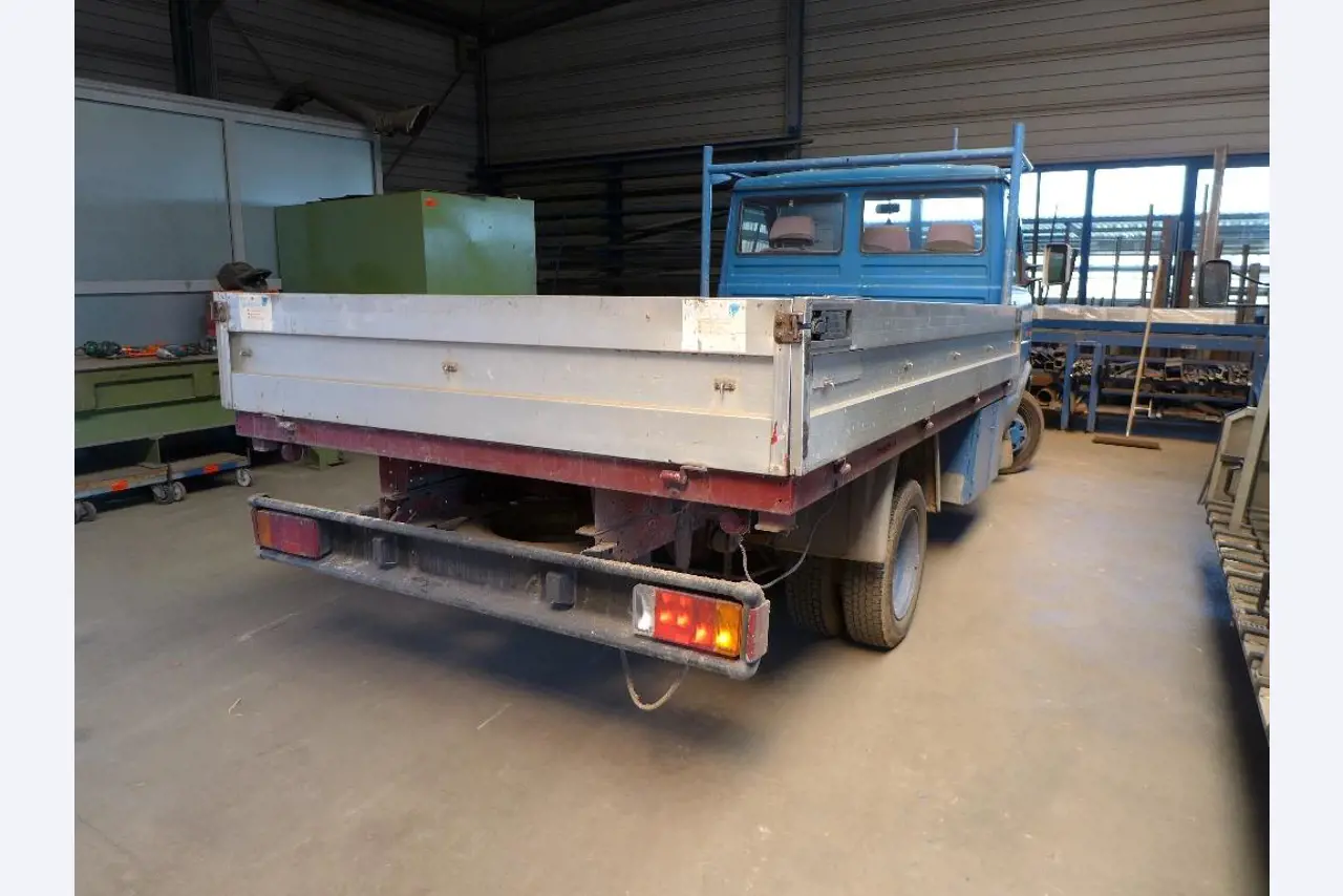 Equipamento operacional e comercial no domínio da construção em aço e metal, tecnologia de soldadura<br>-3