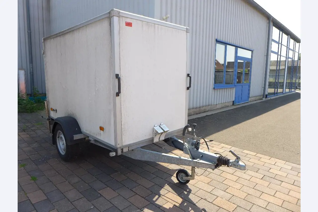 Equipamento operacional e comercial no domínio da construção em aço e metal, tecnologia de soldadura<br>-1