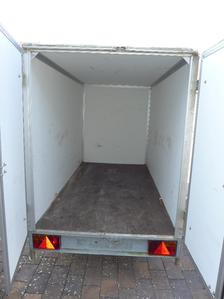 factory and office equipment from the steel and metal construction sector, welding technology<br>-6