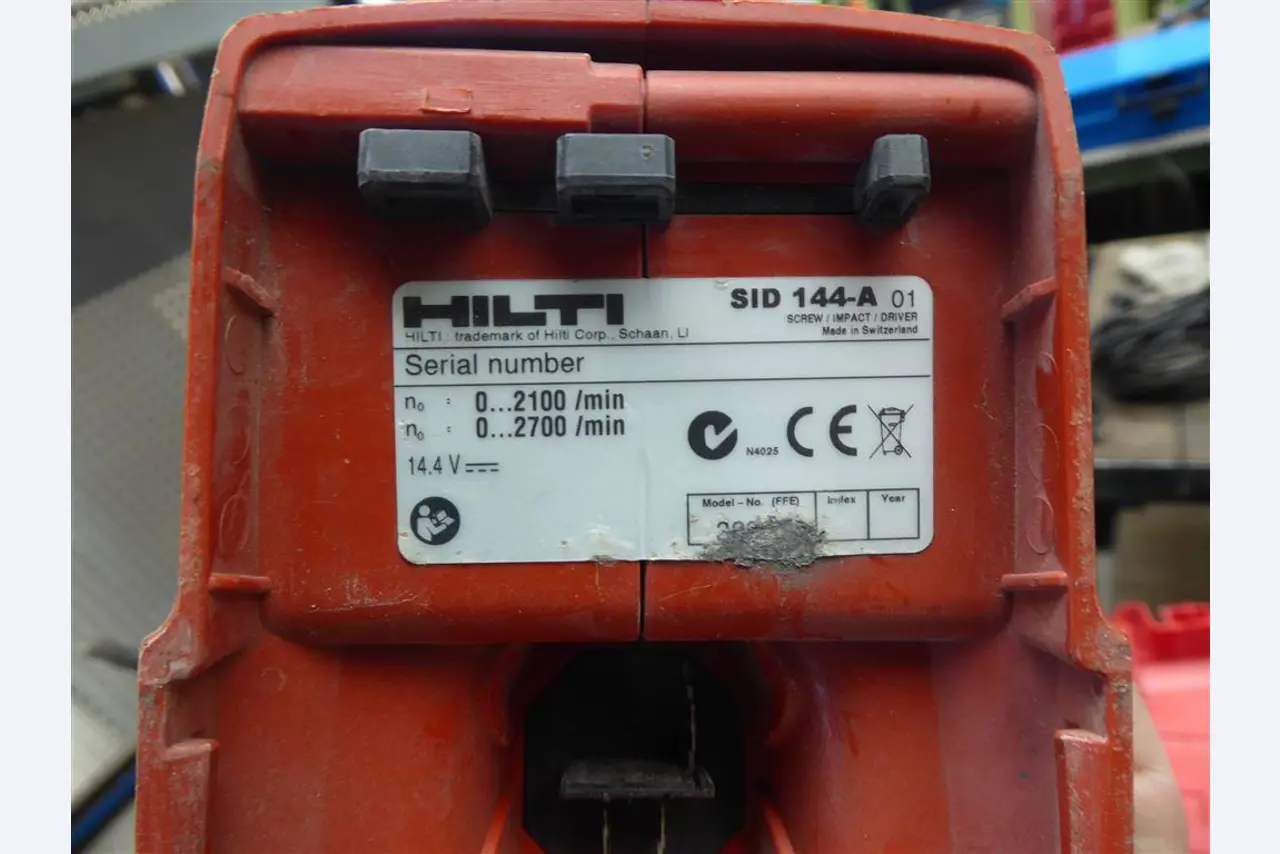 Equipement d'entreprise et de commerce dans le domaine de la construction métallique et de la soudure<br>.-2