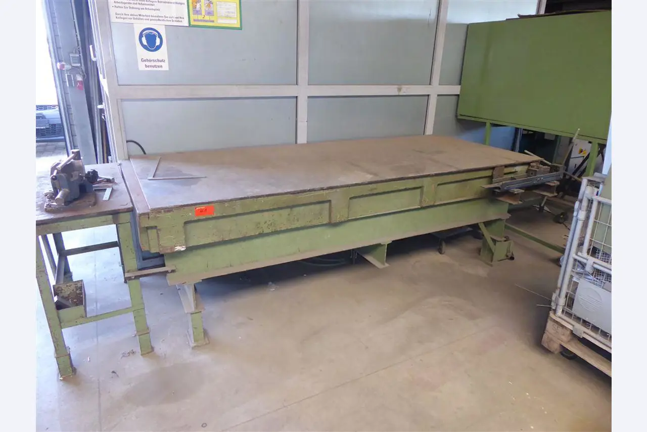 Betriebs- und Geschäftsausstattung aus dem Bereich Stahl- und Metallbau, Schweißtechnik<br>-1