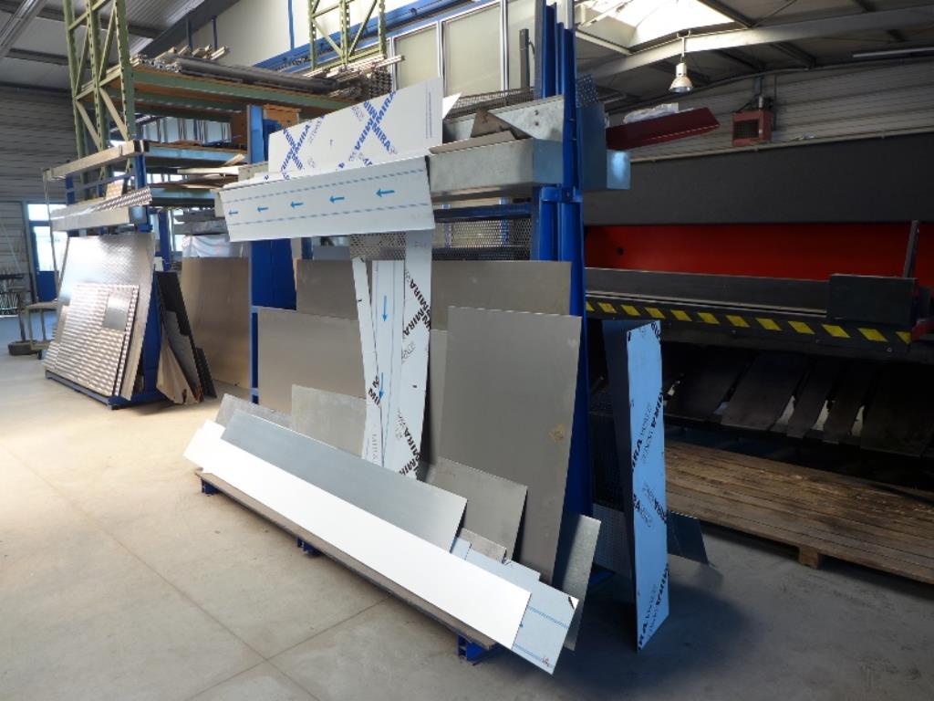 Equipamento operacional e comercial no domínio da construção em aço e metal, tecnologia de soldadura<br>-11