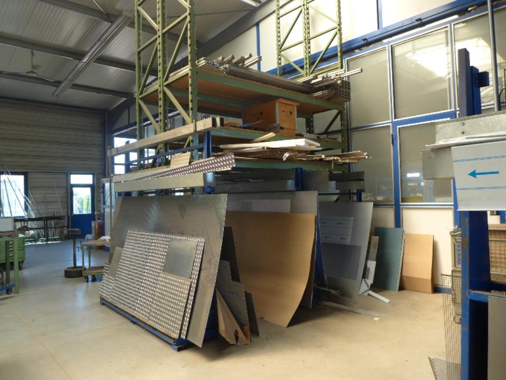 Equipamento operacional e comercial no domínio da construção em aço e metal, tecnologia de soldadura<br>-12