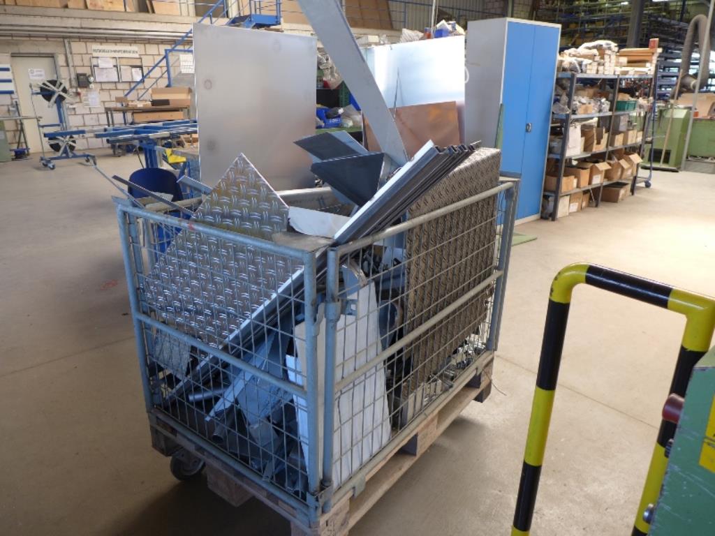 Equipamento operacional e comercial no domínio da construção em aço e metal, tecnologia de soldadura<br>-9