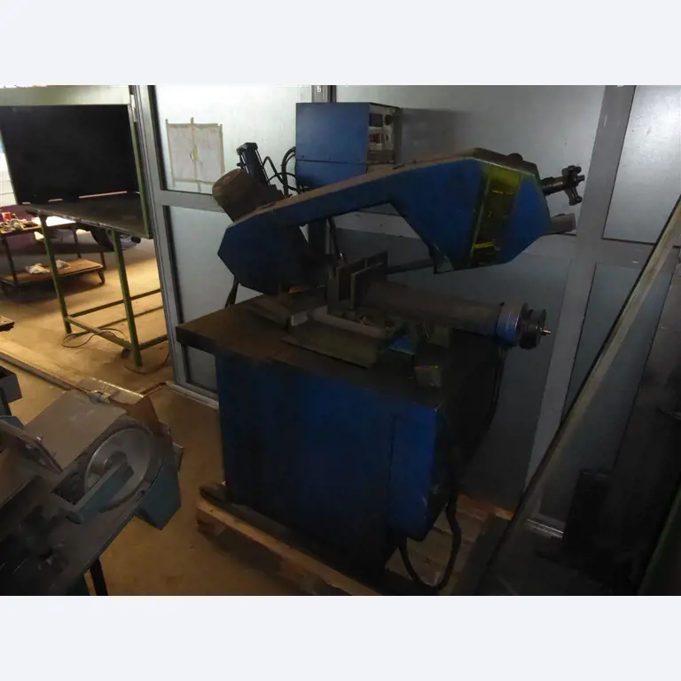 Equipement d'entreprise et de commerce dans le domaine de la construction métallique et de la soudure<br>.-2