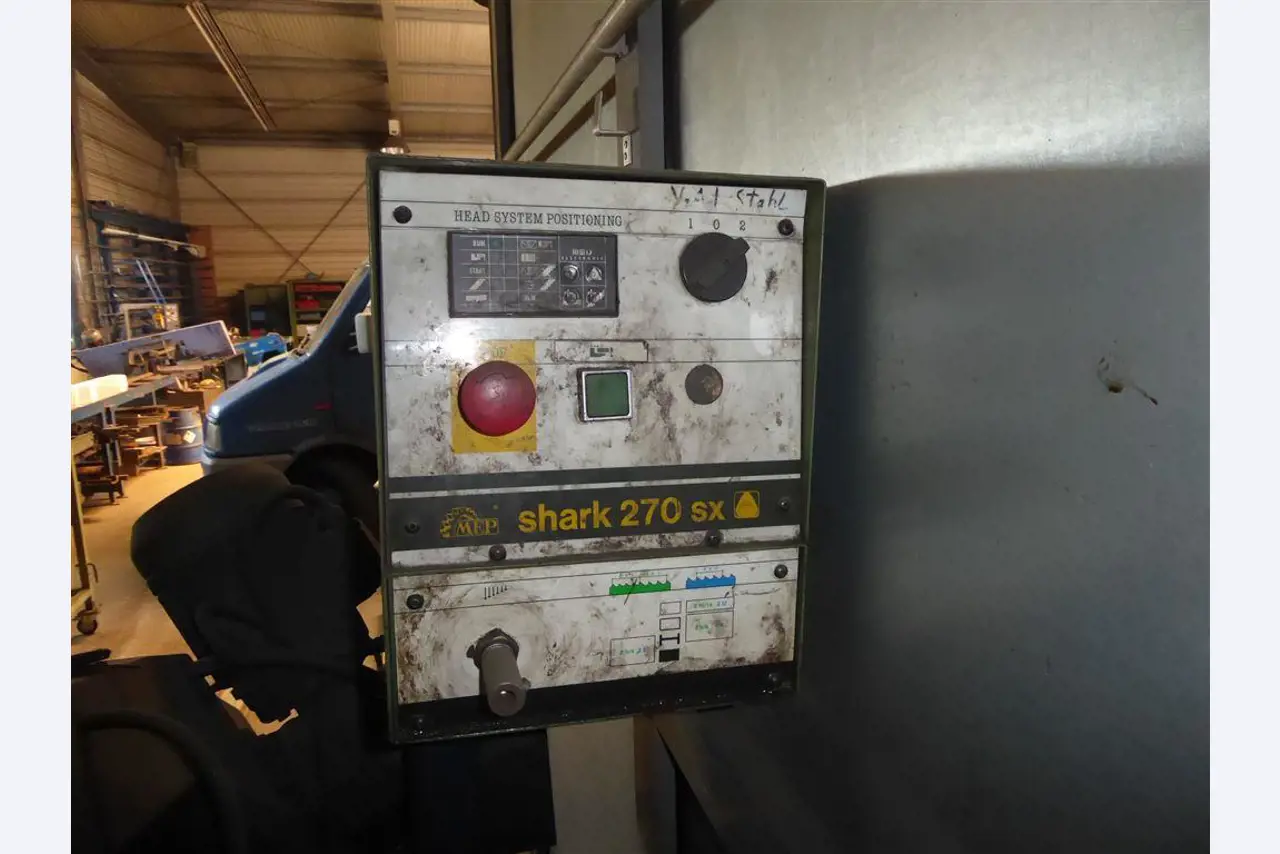 Equipement d'entreprise et de commerce dans le domaine de la construction métallique et de la soudure<br>.-4