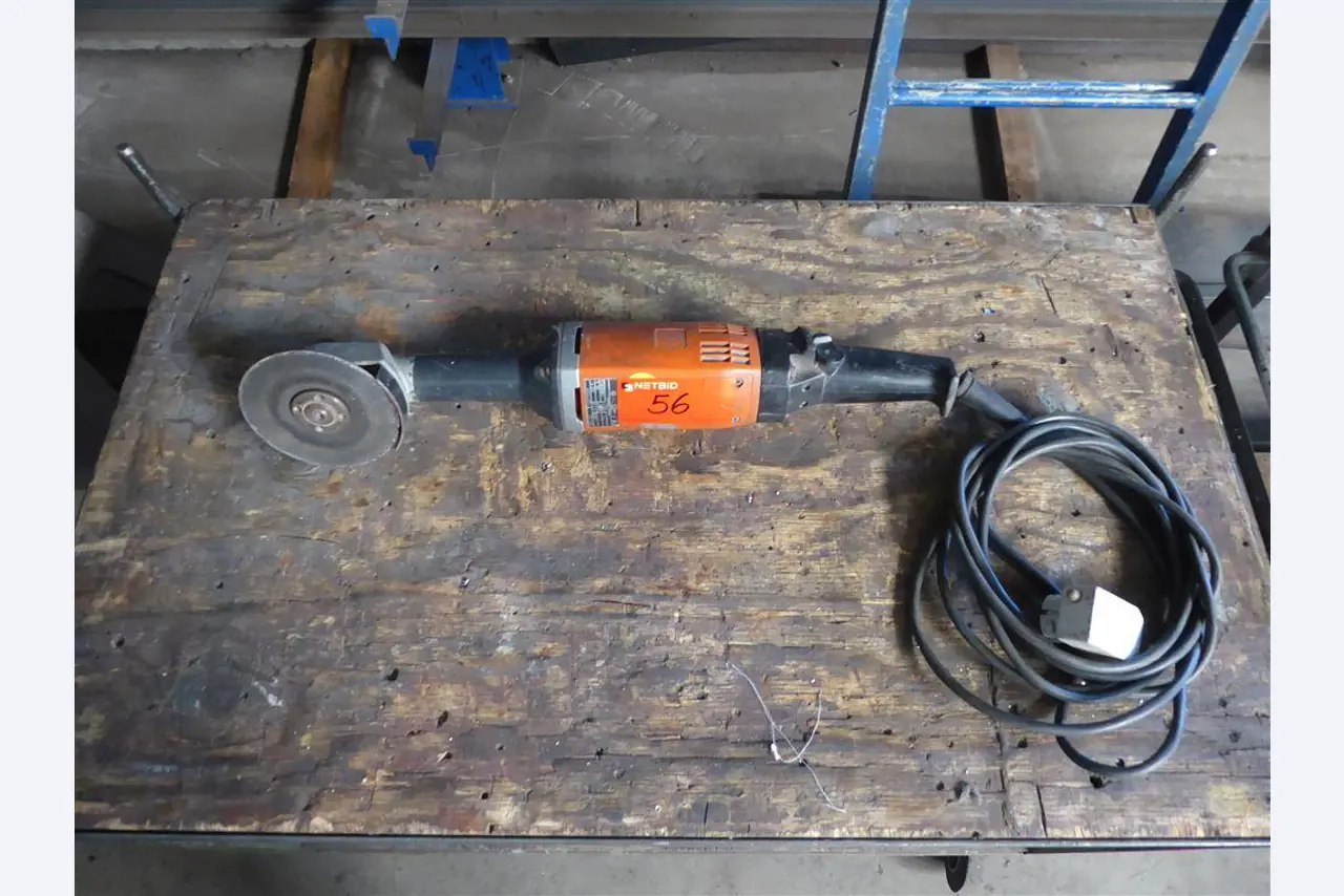 Betriebs- und Geschäftsausstattung aus dem Bereich Stahl- und Metallbau, Schweißtechnik<br>-1