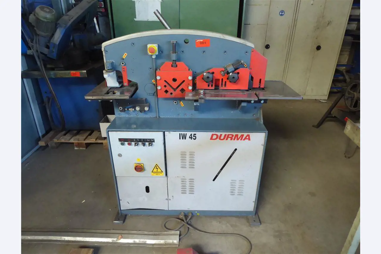 Equipamento operacional e comercial no domínio da construção em aço e metal, tecnologia de soldadura<br>-2