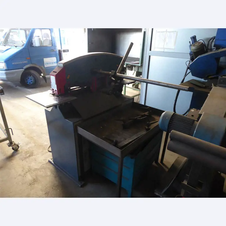 Equipamento operacional e comercial no domínio da construção em aço e metal, tecnologia de soldadura<br>-3