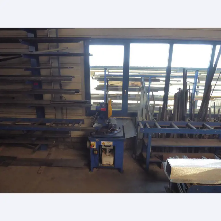 Equipement d'entreprise et de commerce dans le domaine de la construction métallique et de la soudure<br>.-2