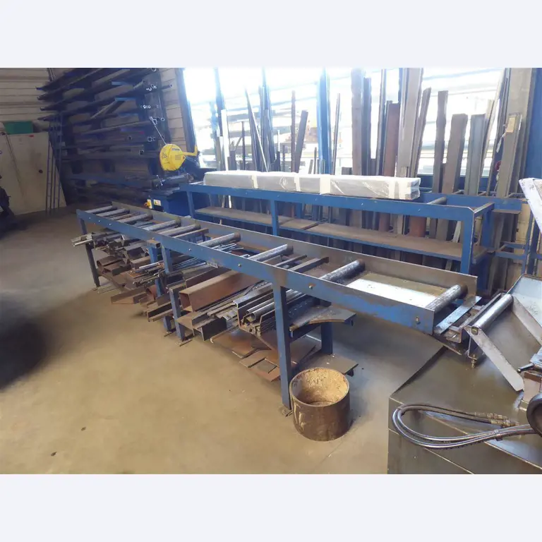 Equipement d'entreprise et de commerce dans le domaine de la construction métallique et de la soudure<br>.-3