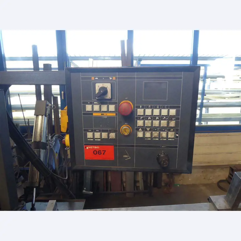 Equipement d'entreprise et de commerce dans le domaine de la construction métallique et de la soudure<br>.-5