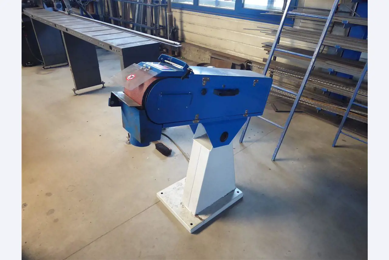 Betriebs- und Geschäftsausstattung aus dem Bereich Stahl- und Metallbau, Schweißtechnik<br>-2