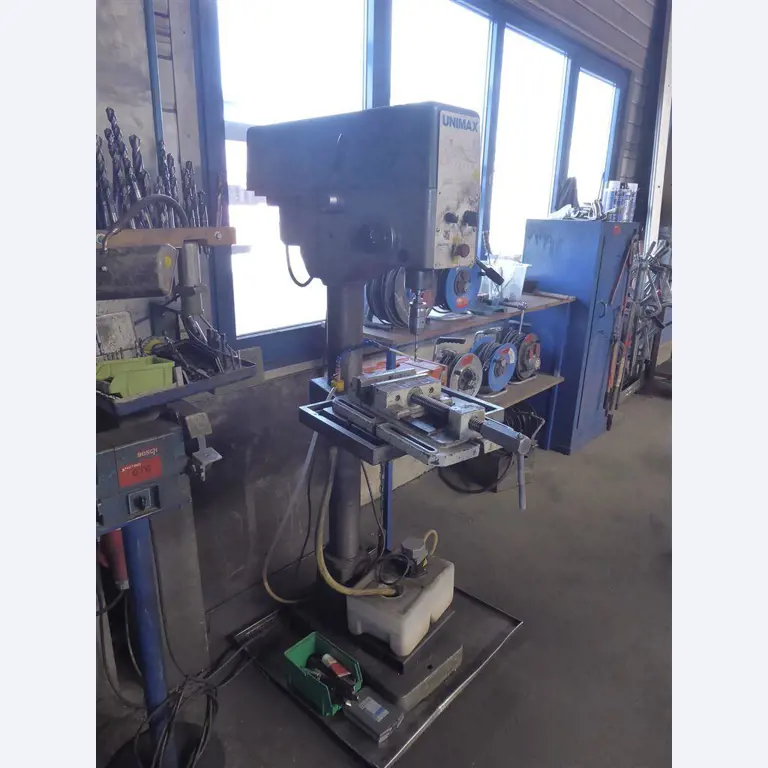 Equipement d'entreprise et de commerce dans le domaine de la construction métallique et de la soudure<br>.-2