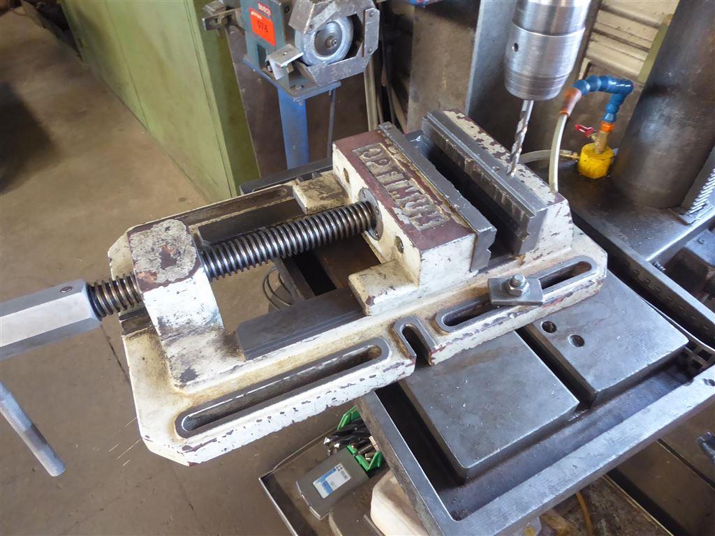 Equipamento operacional e comercial no domínio da construção em aço e metal, tecnologia de soldadura<br>-3