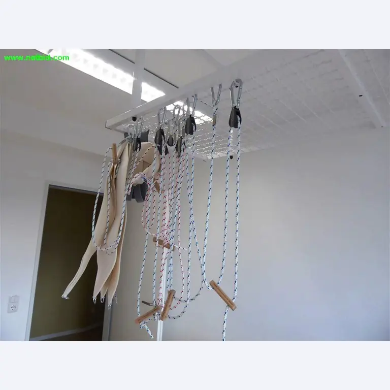 Therapiegeräte sowie die Betriebs- und Geschäftsausstattung<br>
-3