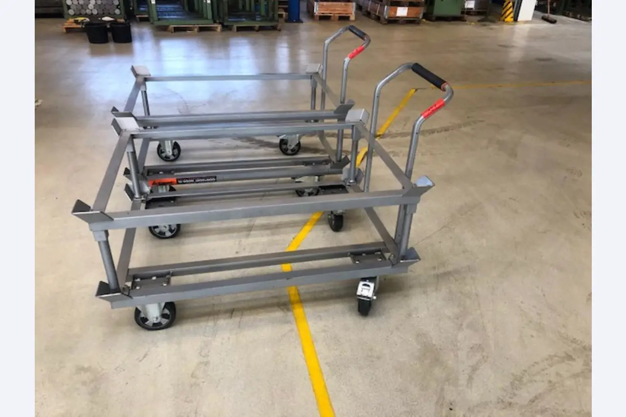 Tornos e fresadoras CNC, rectificadoras CNC, centros de maquinagem CNC-1