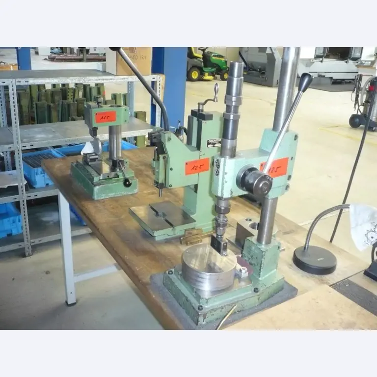 Tornos e fresadoras CNC, rectificadoras CNC, centros de maquinagem CNC-1