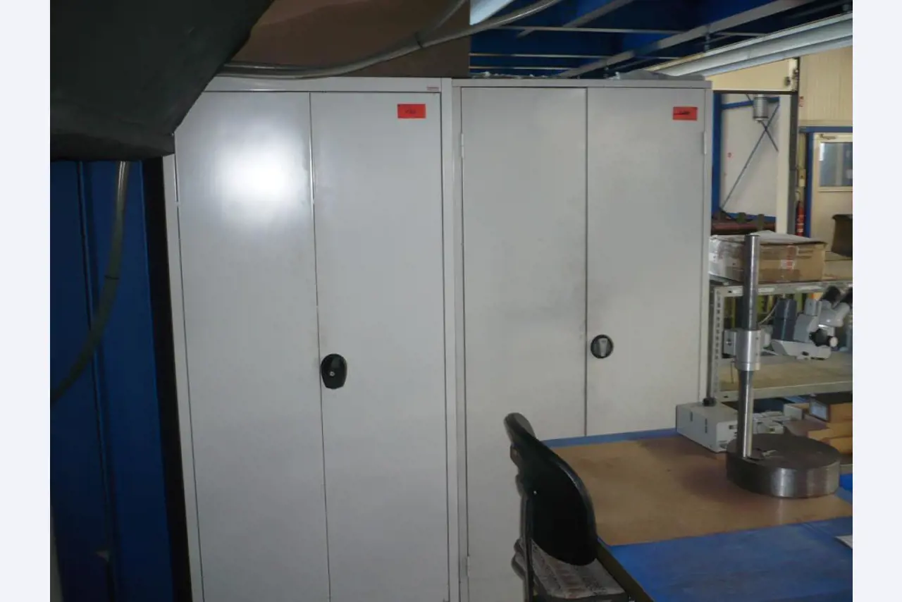 Tornos e fresadoras CNC, rectificadoras CNC, centros de maquinagem CNC-3