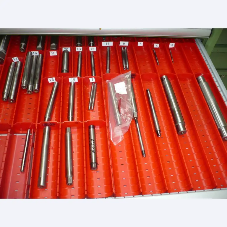 Tornos e fresadoras CNC, rectificadoras CNC, centros de maquinagem CNC-2