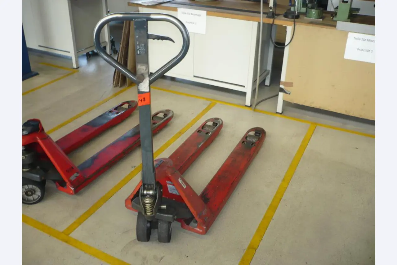 CNC-Dreh-und Fräsmaschinen, CNC-Schleifmaschinen, CNC-Bearbeitungszentren-1