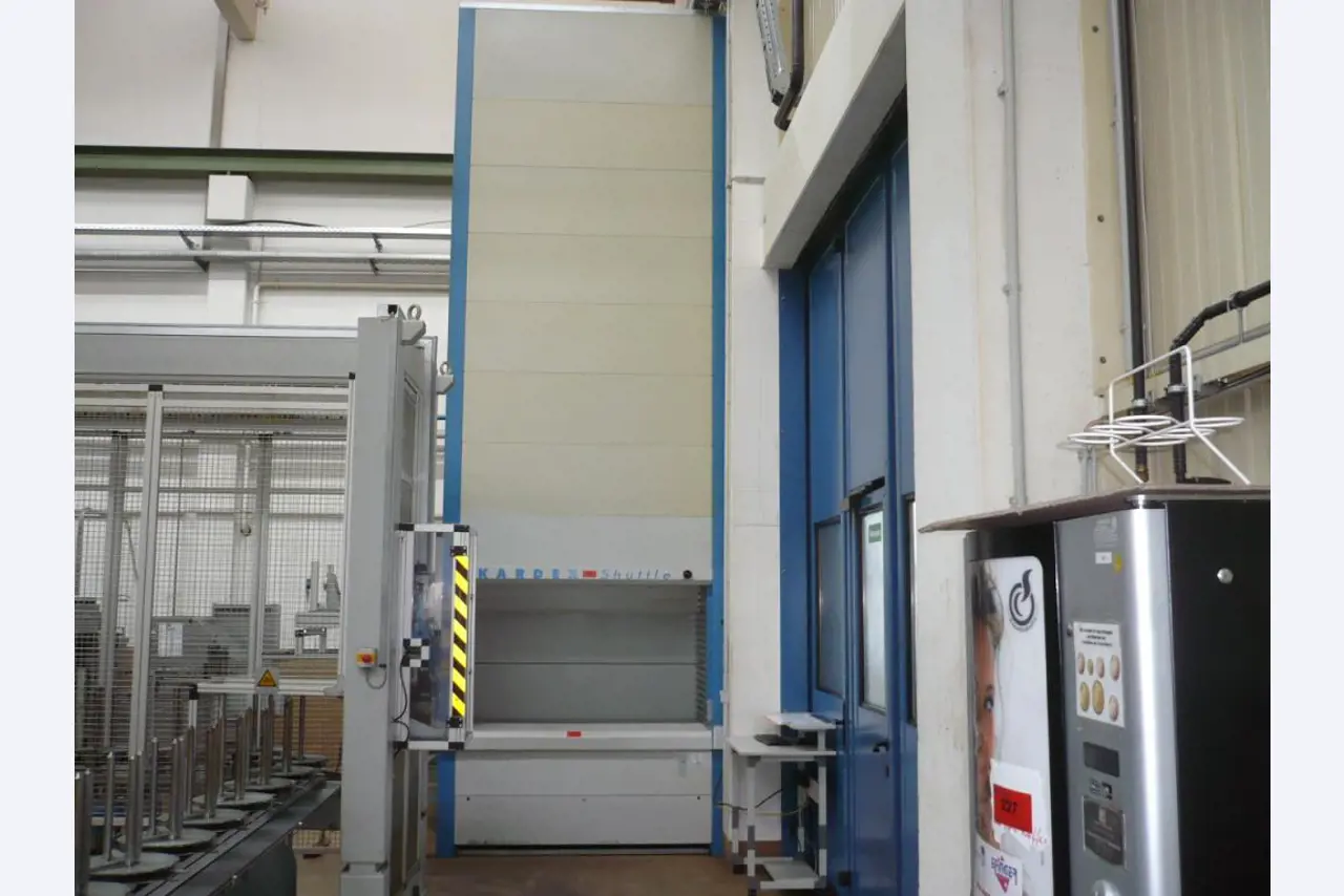 Tornos y fresadoras CNC, rectificadoras CNC, centros de mecanizado CNC-1