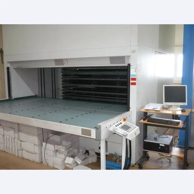 CNC soustruhy a frézky, CNC brusky, CNC obráběcí centra-2