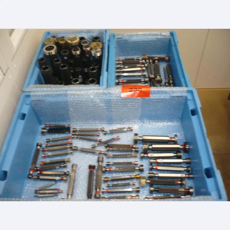 Tornos e fresadoras CNC, rectificadoras CNC, centros de maquinagem CNC-1